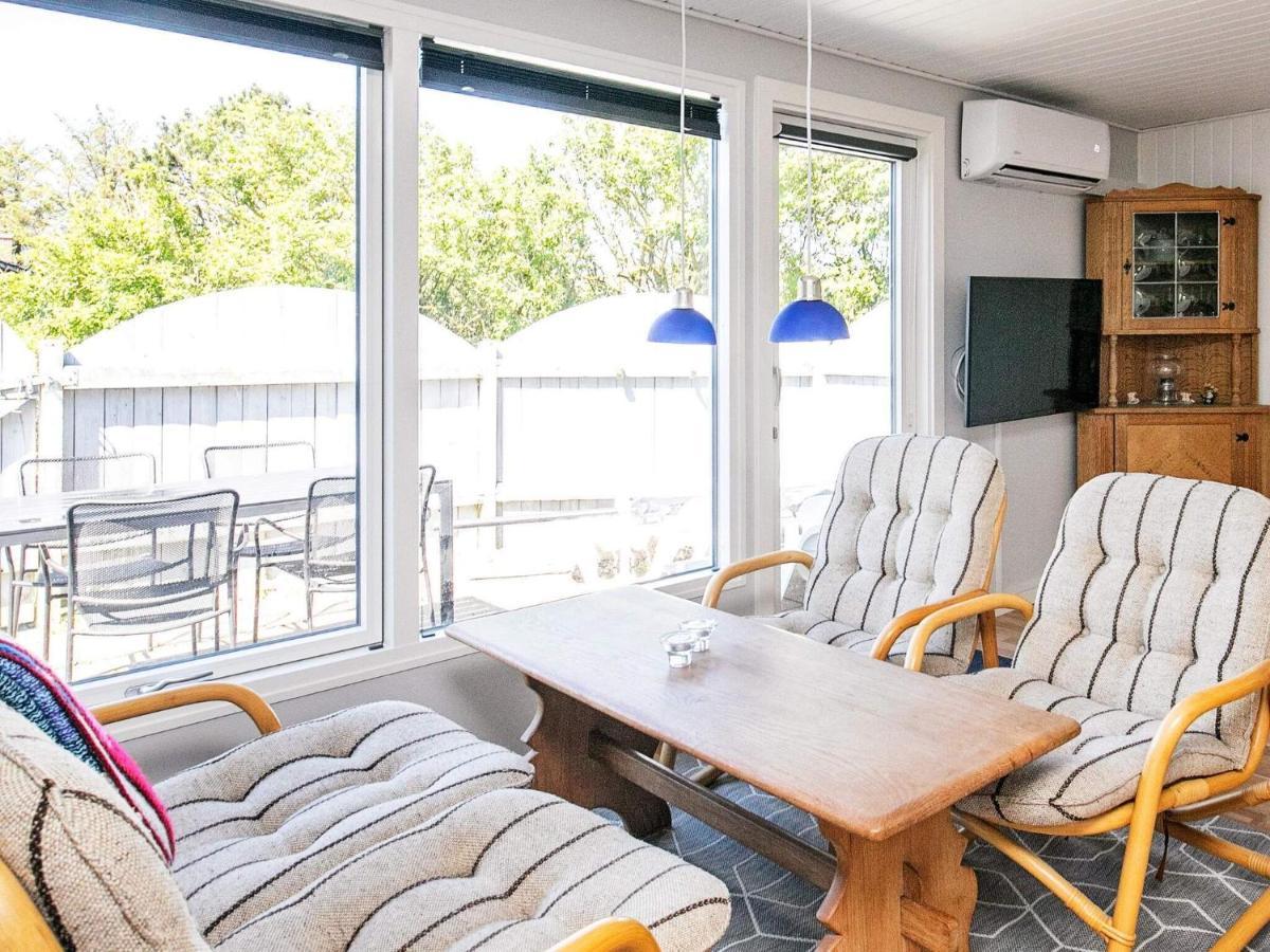 4 Person Holiday Home In L Kken Lokken Bagian luar foto