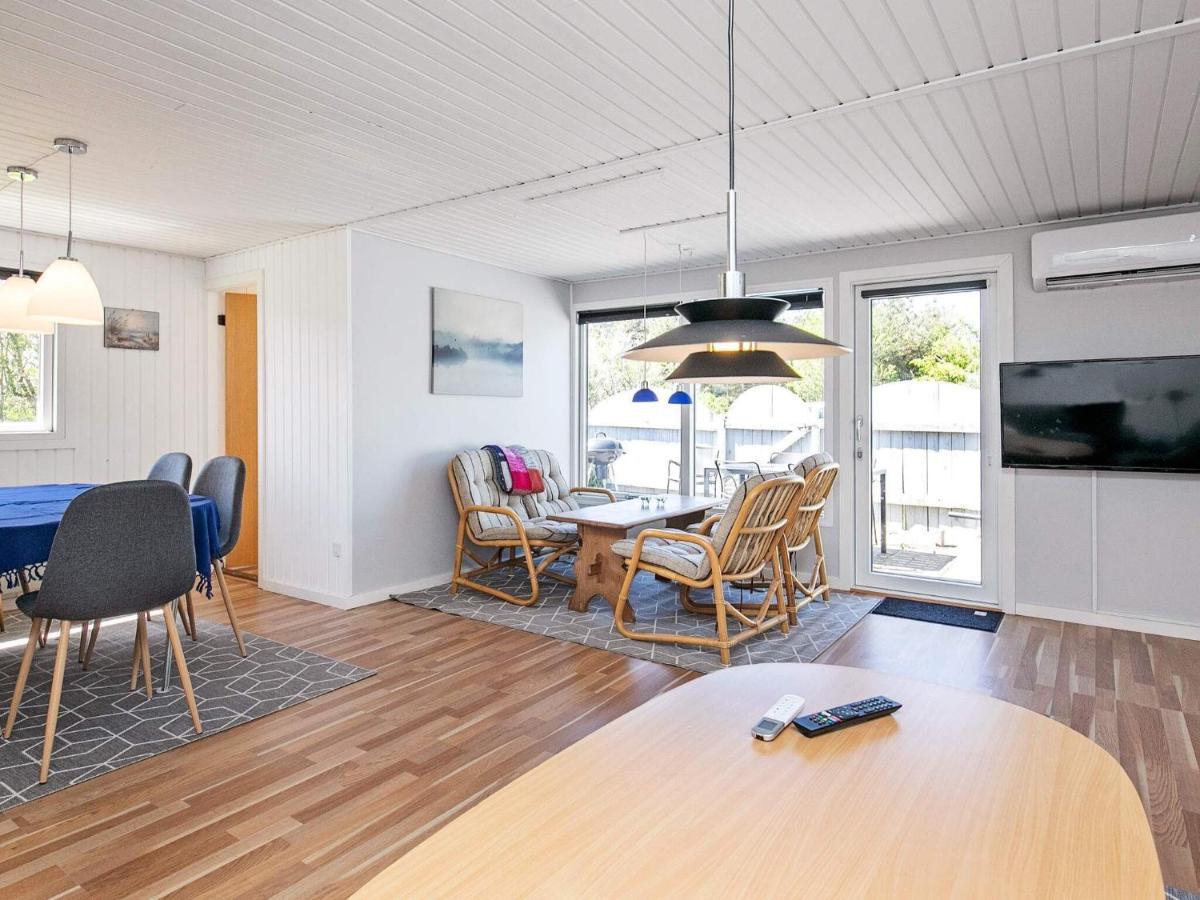 4 Person Holiday Home In L Kken Lokken Bagian luar foto