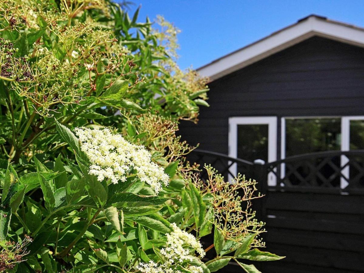 4 Person Holiday Home In L Kken Lokken Bagian luar foto