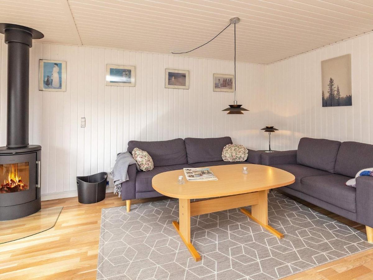 4 Person Holiday Home In L Kken Lokken Bagian luar foto